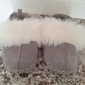 Bearpaw kimbertree suede‎ slipper size 7 US